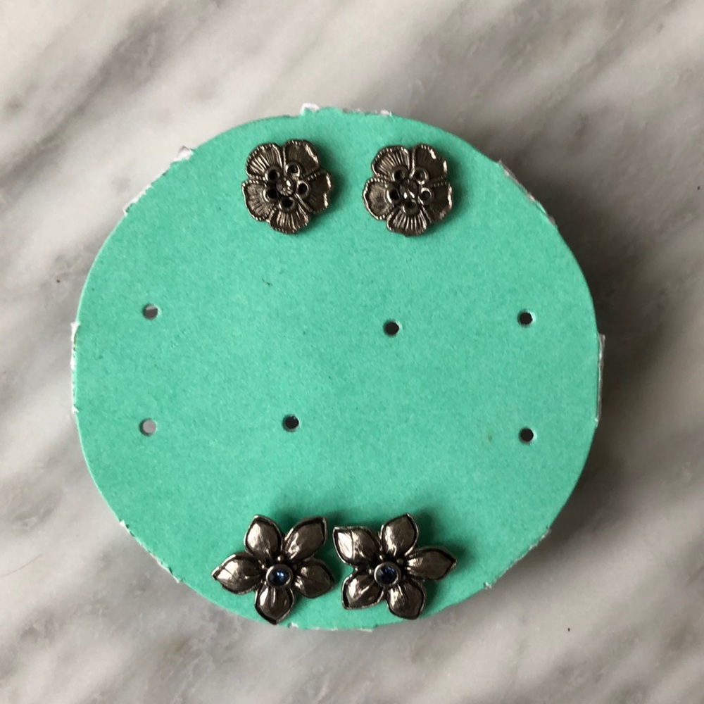 Two sets of flower studs NEVER WORN!